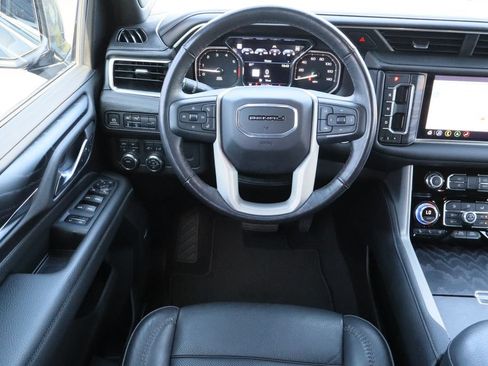 Certified 2021 GMC Yukon XL Denali w/ LPO, Illumination Package AWD/4WD image 25