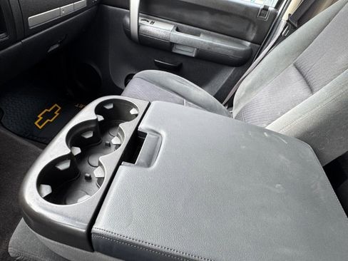 Used 2009 Chevrolet Silverado 2500 LT w/ Exterior Plus Package image 14