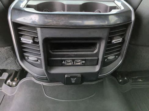 Used 2019 RAM 2500 Laramie w/ Night Edition AWD/4WD image 39