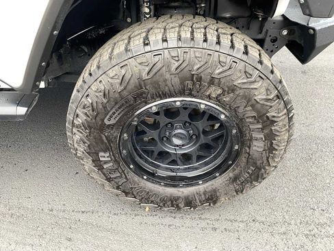 Used 2022 Jeep Gladiator Sport image 48