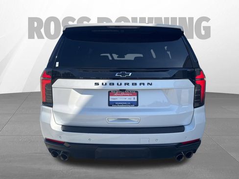 Used 2025 Chevrolet Suburban Z71 image 6