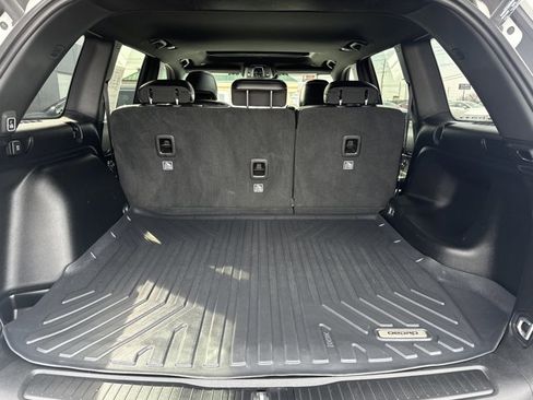 Used 2022 Jeep Grand Cherokee Altitude image 9