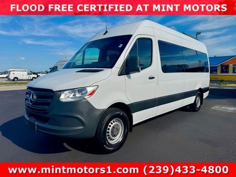 Used 2021 Mercedes-Benz Sprinter 2500 image 11