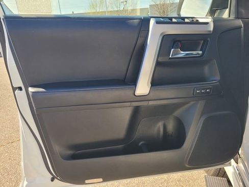 Used 2023 Toyota 4Runner Limited image 18