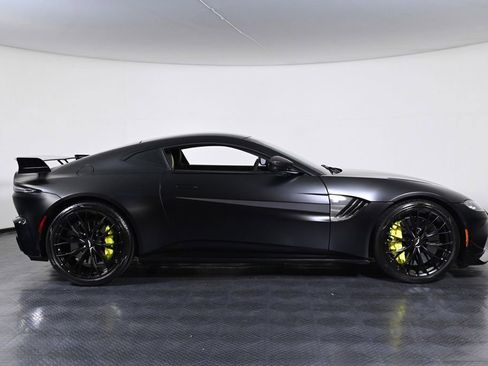 Used 2023 Aston Martin V8 Vantage Coupe RWD image 6