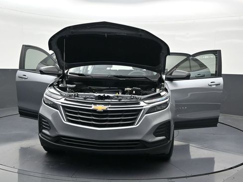 Used 2023 Chevrolet Equinox LS image 36