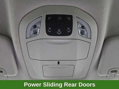 Used 2024 Chrysler Pacifica Touring-L FWD image 39