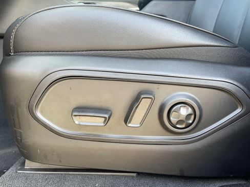 New 2025 Jeep Grand Cherokee Limited w/ Black Appearance Package image 20