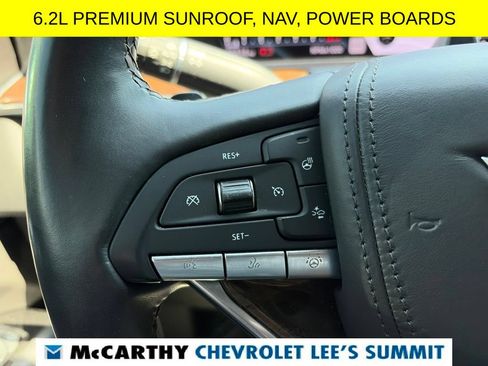 Used 2022 Cadillac Escalade ESV Premium Luxury Platinum AWD/4WD image 21