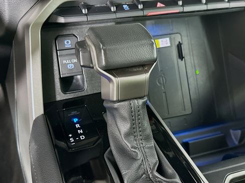 Used 2023 Toyota Tundra Limited image 25