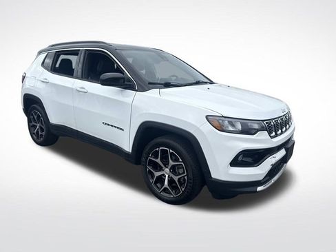 Used 2024 Jeep Compass Limited AWD/4WD image 10