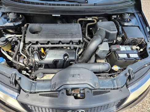 Used 2011 Kia Forte Koup EX FWD image 5