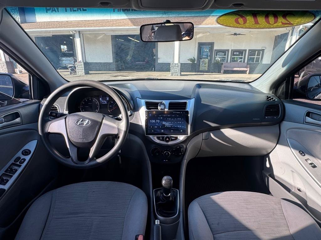Used 2016 Hyundai Accent SE FWD image 15