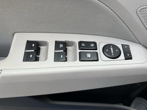 Used 2017 Hyundai Elantra SE w/ SE A/T Tech Package 03 image 19