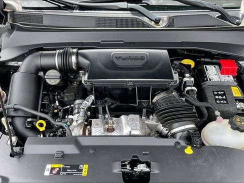 Certified 2023 Jeep Compass Trailhawk AWD/4WD image 9
