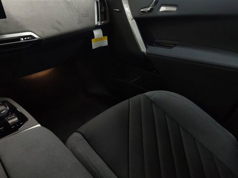 New 2026 BMW iX xDrive60 w/ M Sport Package image 24