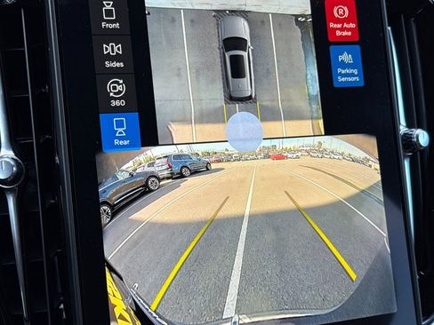 New 2026 Volvo XC90 T8 Ultra w/ Protection Package Premier image 22