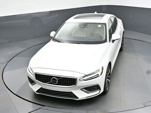 Used 2023 Volvo S60 B5 Ultimate w/ Climate Package image 44