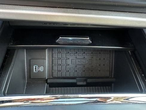 Certified 2022 Ford Expedition XLT image 24