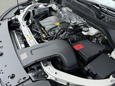 New 2026 Chevrolet Trax RS w/ Driver Confidence Package FWD image 32