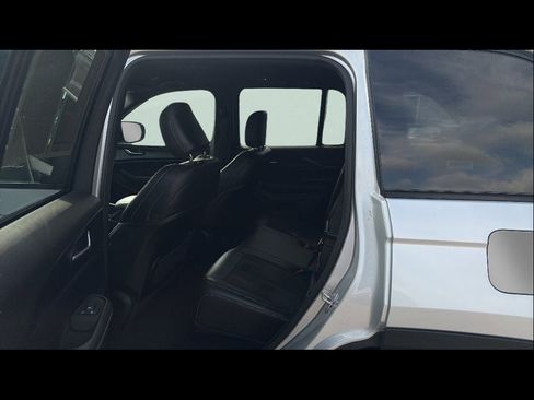 Used 2025 Jeep Grand Cherokee Altitude image 22