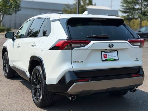 Certified 2024 Toyota RAV4 SE w/ Convenience Package AWD/4WD image 3