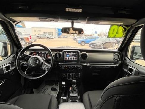 Used 2020 Jeep Wrangler Unlimited Willys image 19