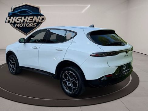 Used 2025 Alfa Romeo Tonale AWD/4WD image 4