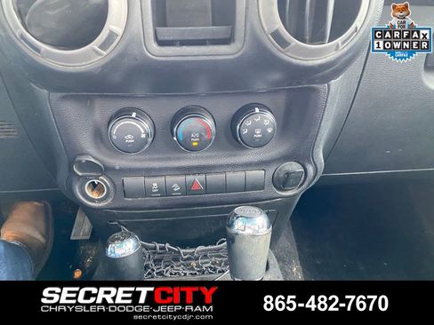 Used 2016 Jeep Wrangler Unlimited Sport w/ Connectivity Group AWD/4WD image 16