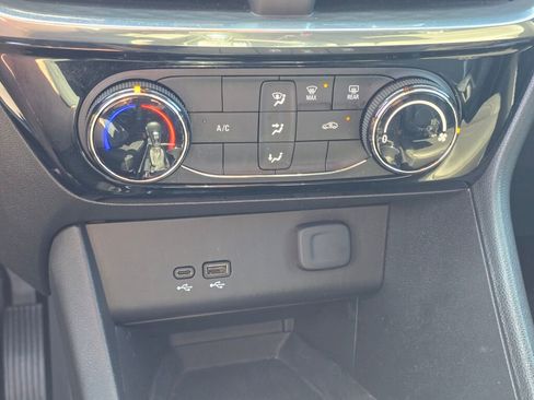 Used 2024 Buick Encore GX Sport Touring image 27