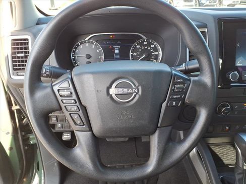 Certified 2022 Nissan Frontier SV w/ Technology Package image 10