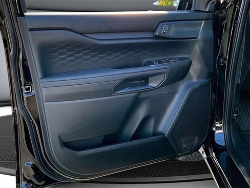 Used 2025 Ford Ranger XL image 20