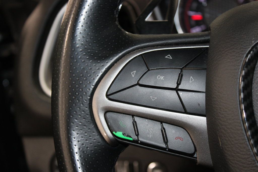Used 2019 Dodge Challenger R/T RWD image 14