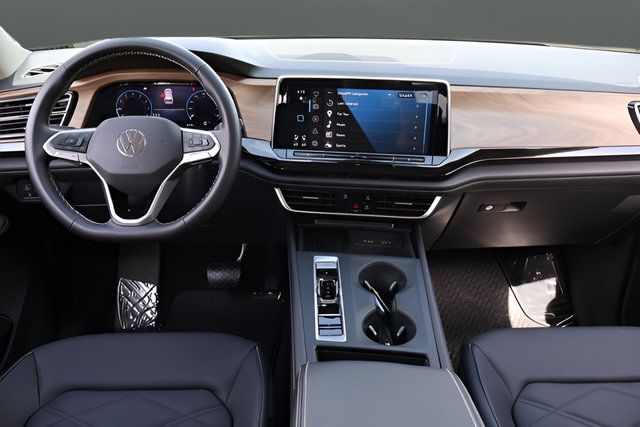 Certified 2026 Volkswagen Atlas SE AWD/4WD image 16