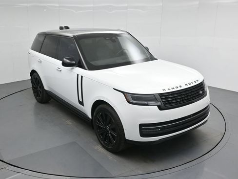 Used 2025 Land Rover Range Rover SE image 34