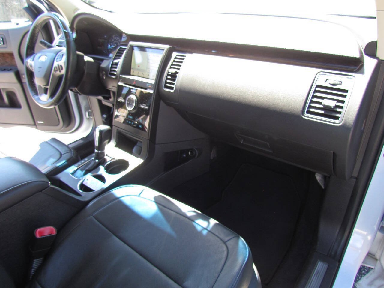 Used 2019 Ford Flex Limited AWD/4WD image 18