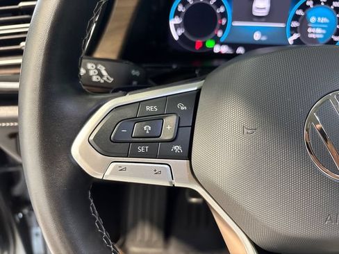 Used 2024 Volkswagen Atlas SE AWD/4WD image 7