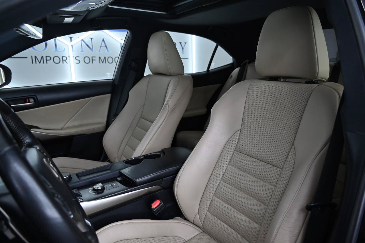 Used 2020 Lexus IS 350 F Sport w/ F Sport Package RWD image 17