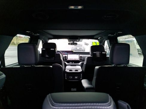 New 2026 Ford Expedition Platinum w/ Stealth Appearance Package image 12