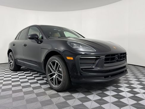 New 2026 Porsche Macan AWD/4WD image 7