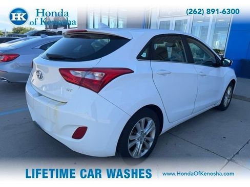 Used 2013 Hyundai Elantra GT FWD image 2