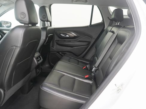 Used 2024 GMC Terrain SLT image 20