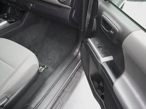 Certified 2022 Toyota Tacoma SR5 image 22