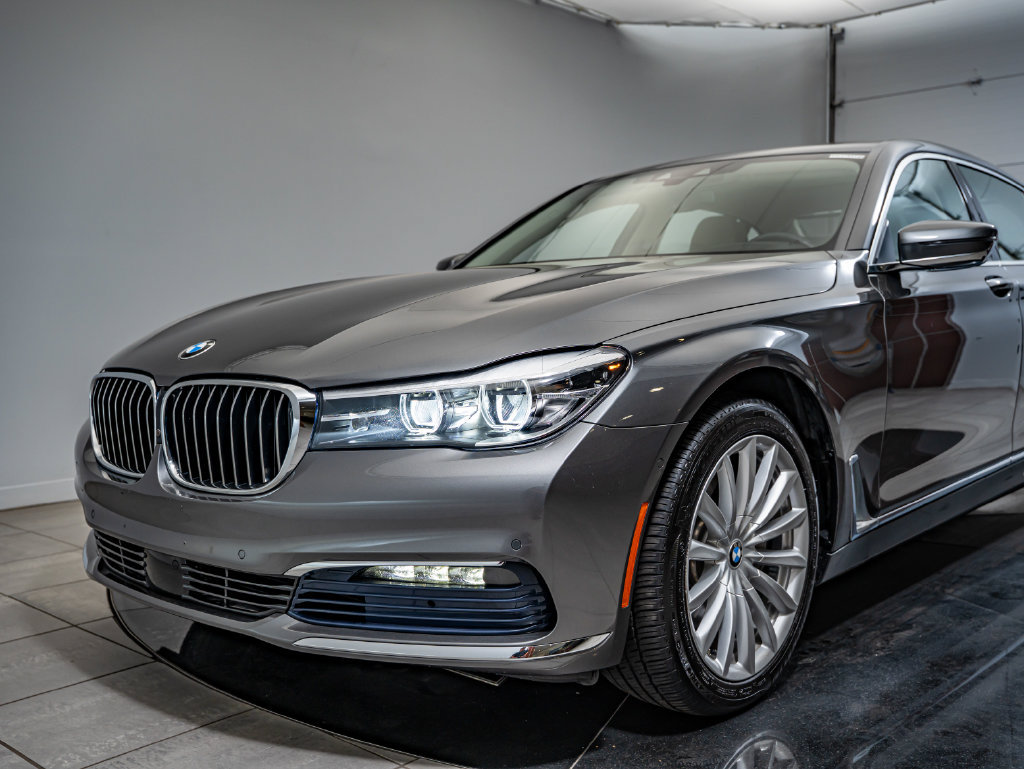 Used 2016 BMW 740i RWD image 14