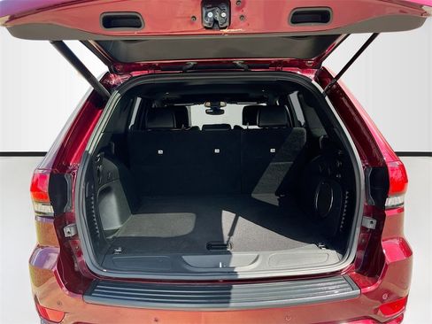 Used 2022 Jeep Grand Cherokee Laredo X image 25