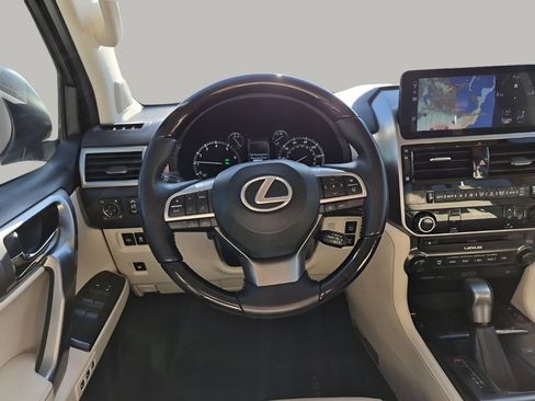 Used 2023 Lexus GX 460 Luxury w/ Sport Design Package AWD/4WD image 26