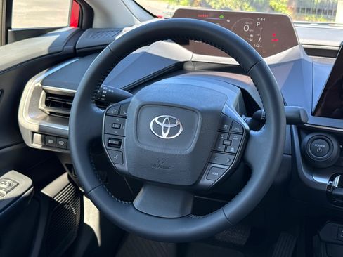Certified 2026 Toyota Prius LE FWD image 23
