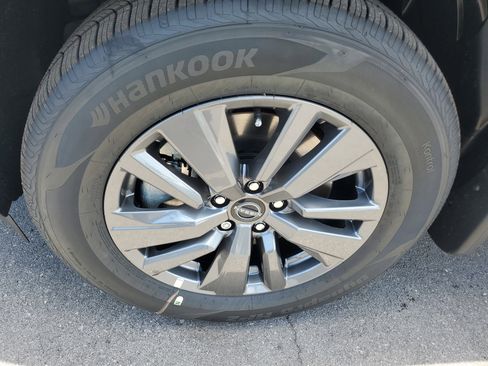 New 2025 Nissan Pathfinder S image 8