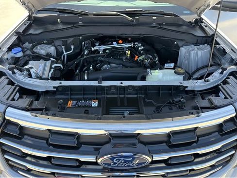 New 2026 Ford Explorer Active RWD image 42