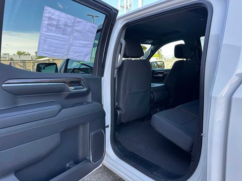 Used 2024 Chevrolet Silverado 1500 RST w/ Z71 Off-Road Package image 19